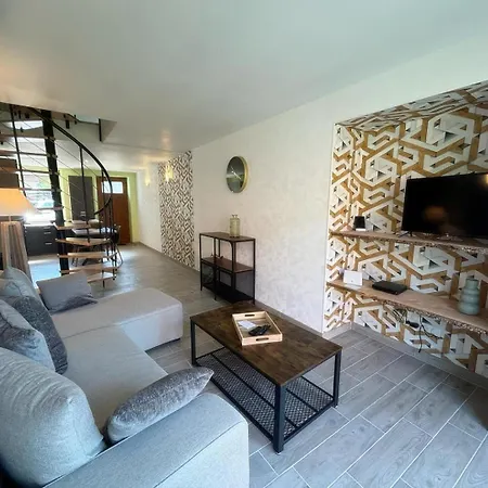 Tatil Evi Le Domaine De L Etang La Saboterie Oeuilly